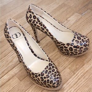 Kelsi Dagger Linzy Leopard Print Platform Pumps | Size 6.5 | Box Included